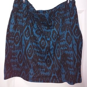 Plus size blue and black geometric print skirt